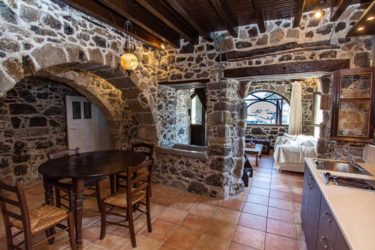 Plousiadi΄S Stone House Leilighet Skála Eksteriør bilde